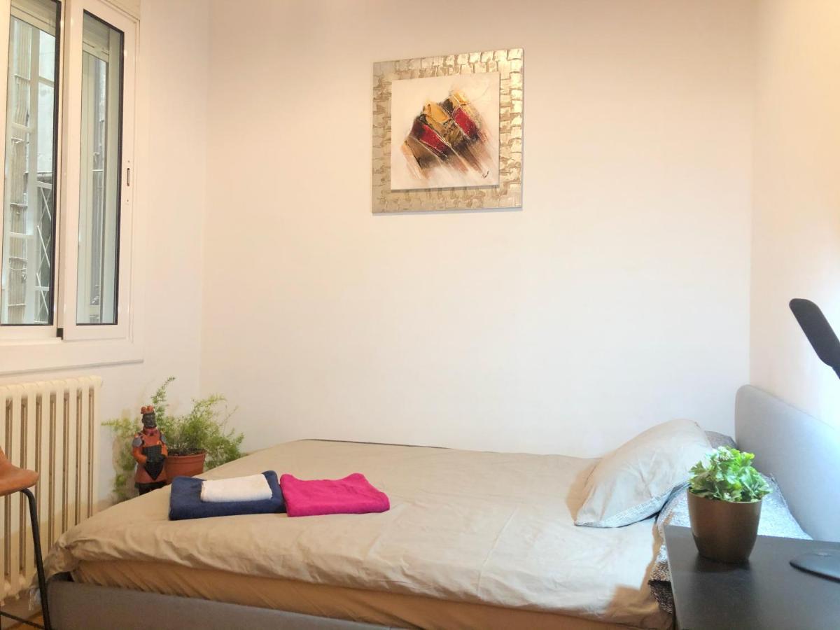 Eixample Apartments - Pova Barcellona Esterno foto